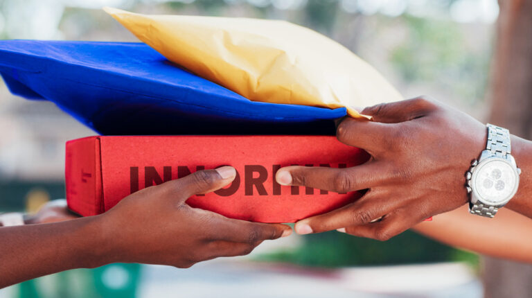 Custom Shipping Boxes | INNORHINO