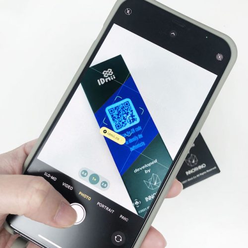 IDMII_qrcode-scanning-640x640